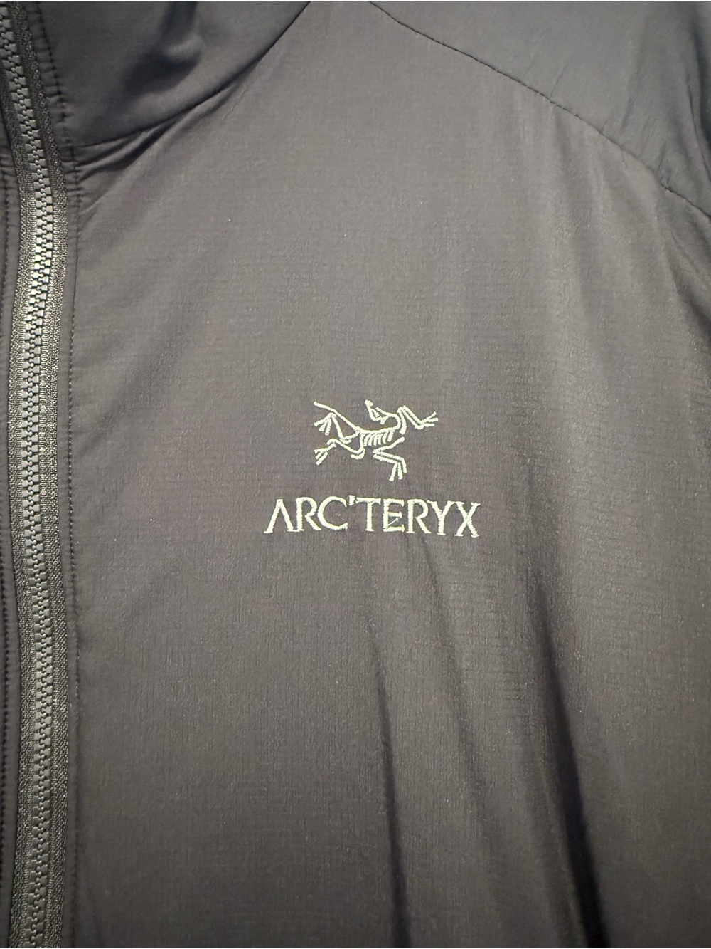 Arc’teryx Atom Jacket Women’s - Picture 2 of 6